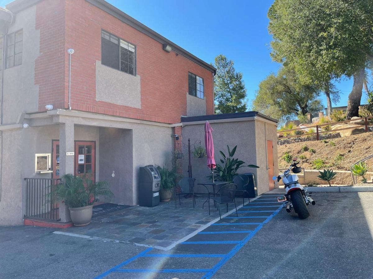 Ramada By Wyndham San Diego Poway Miramar Екстер'єр фото