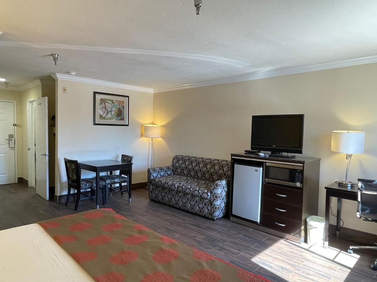 Ramada By Wyndham San Diego Poway Miramar Екстер'єр фото