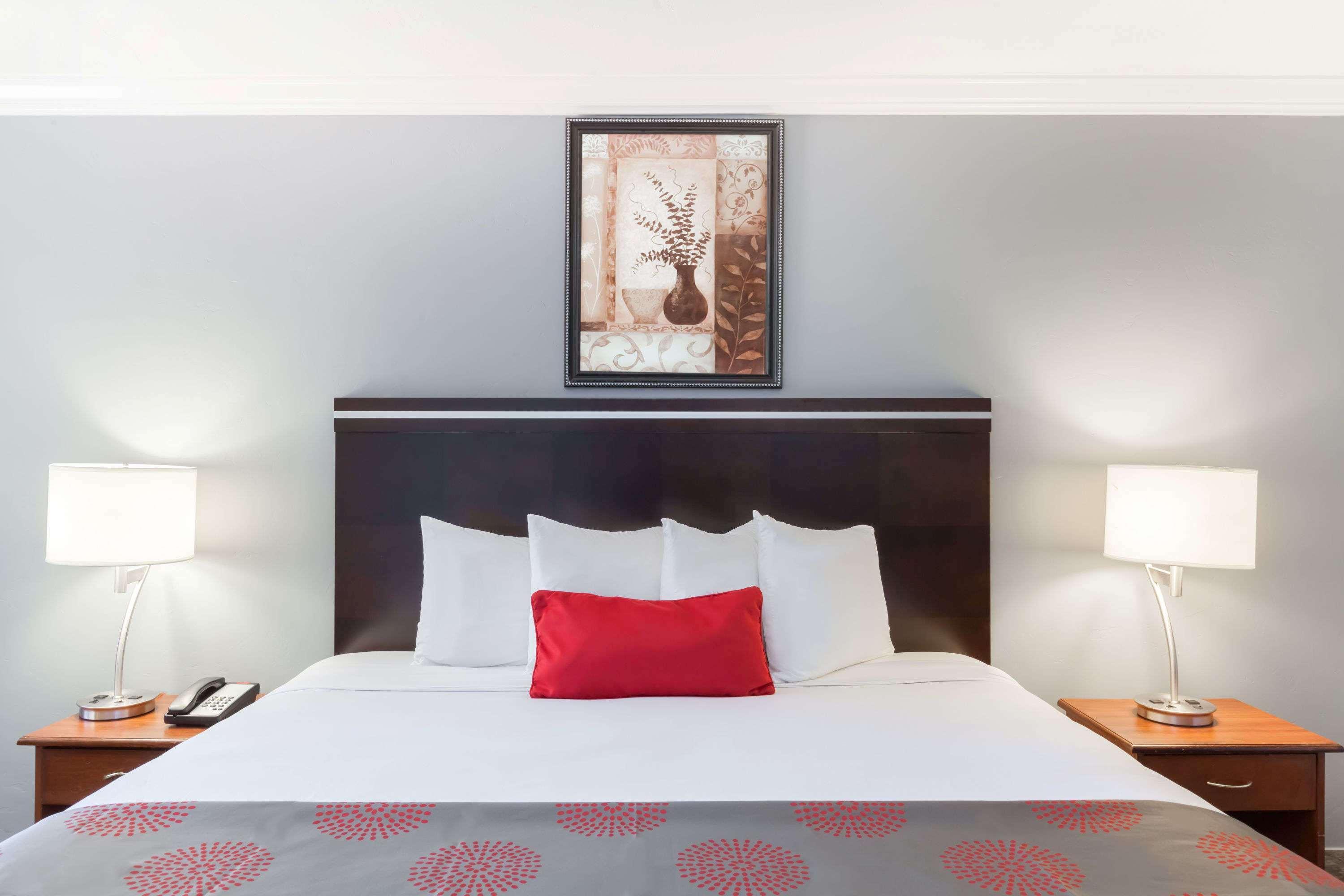 Ramada By Wyndham San Diego Poway Miramar Екстер'єр фото