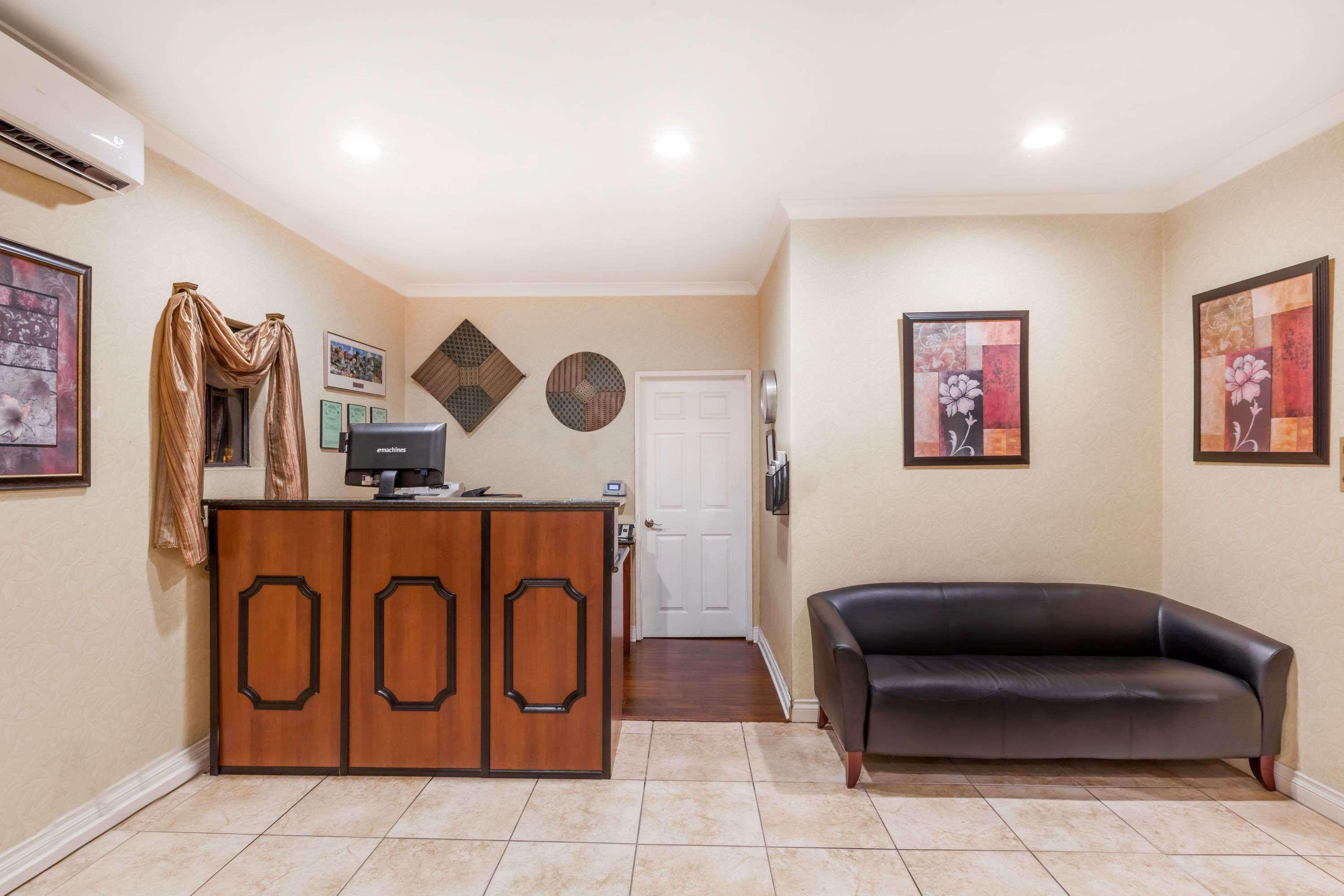 Ramada By Wyndham San Diego Poway Miramar Екстер'єр фото