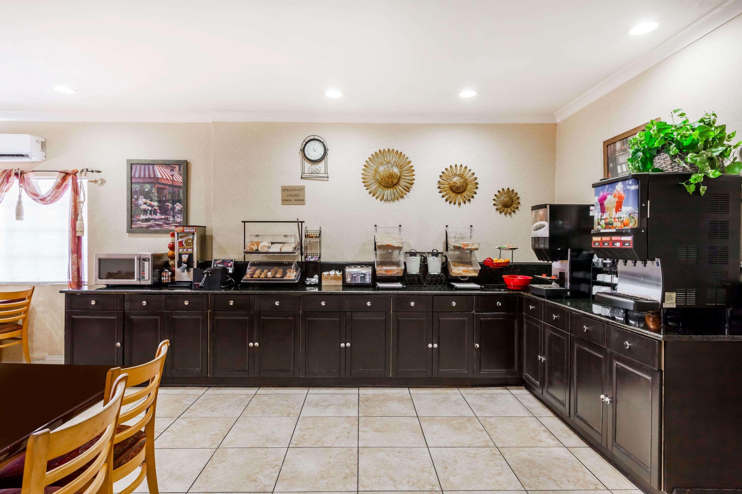 Ramada By Wyndham San Diego Poway Miramar Екстер'єр фото