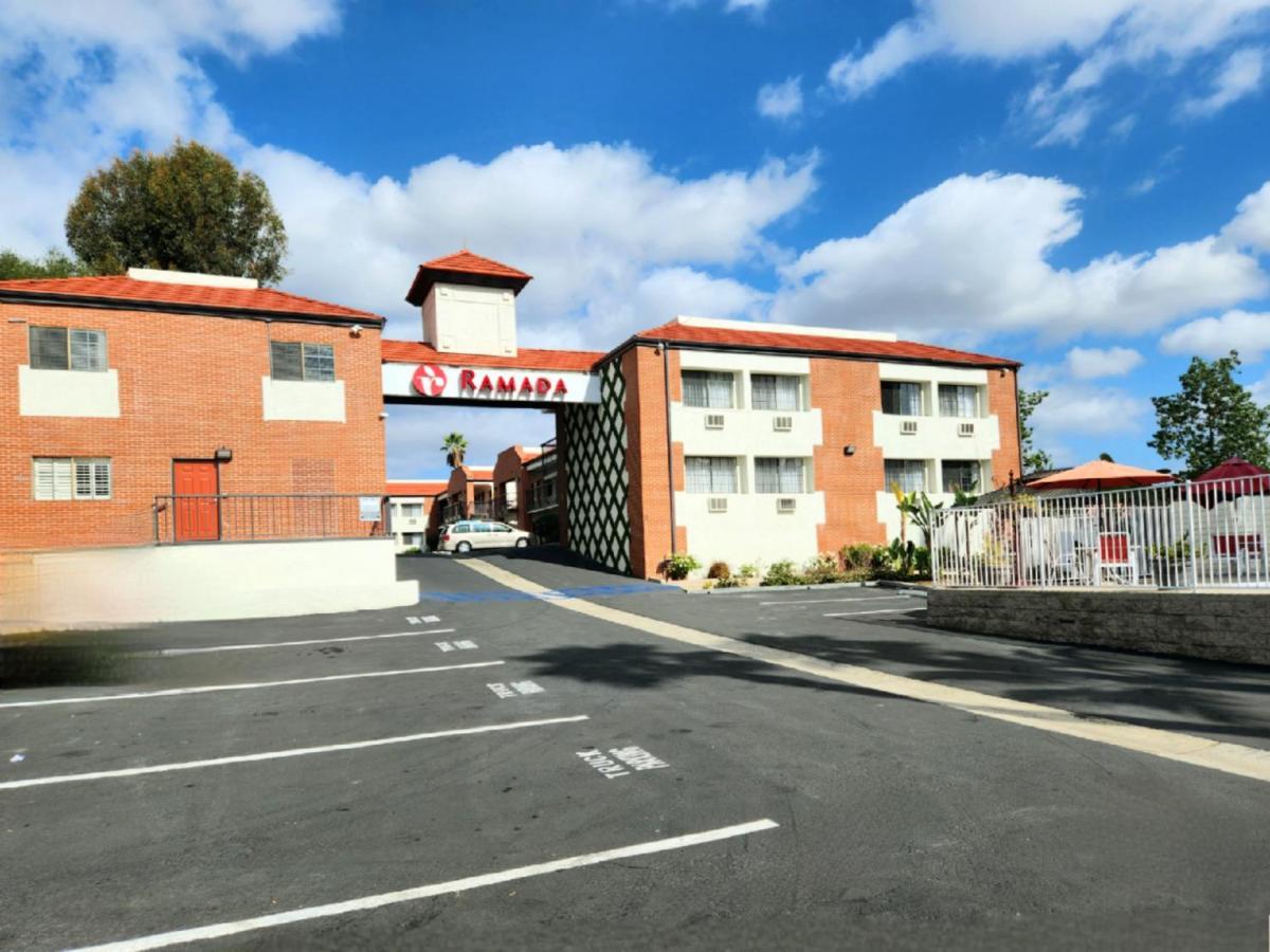 Ramada By Wyndham San Diego Poway Miramar Екстер'єр фото