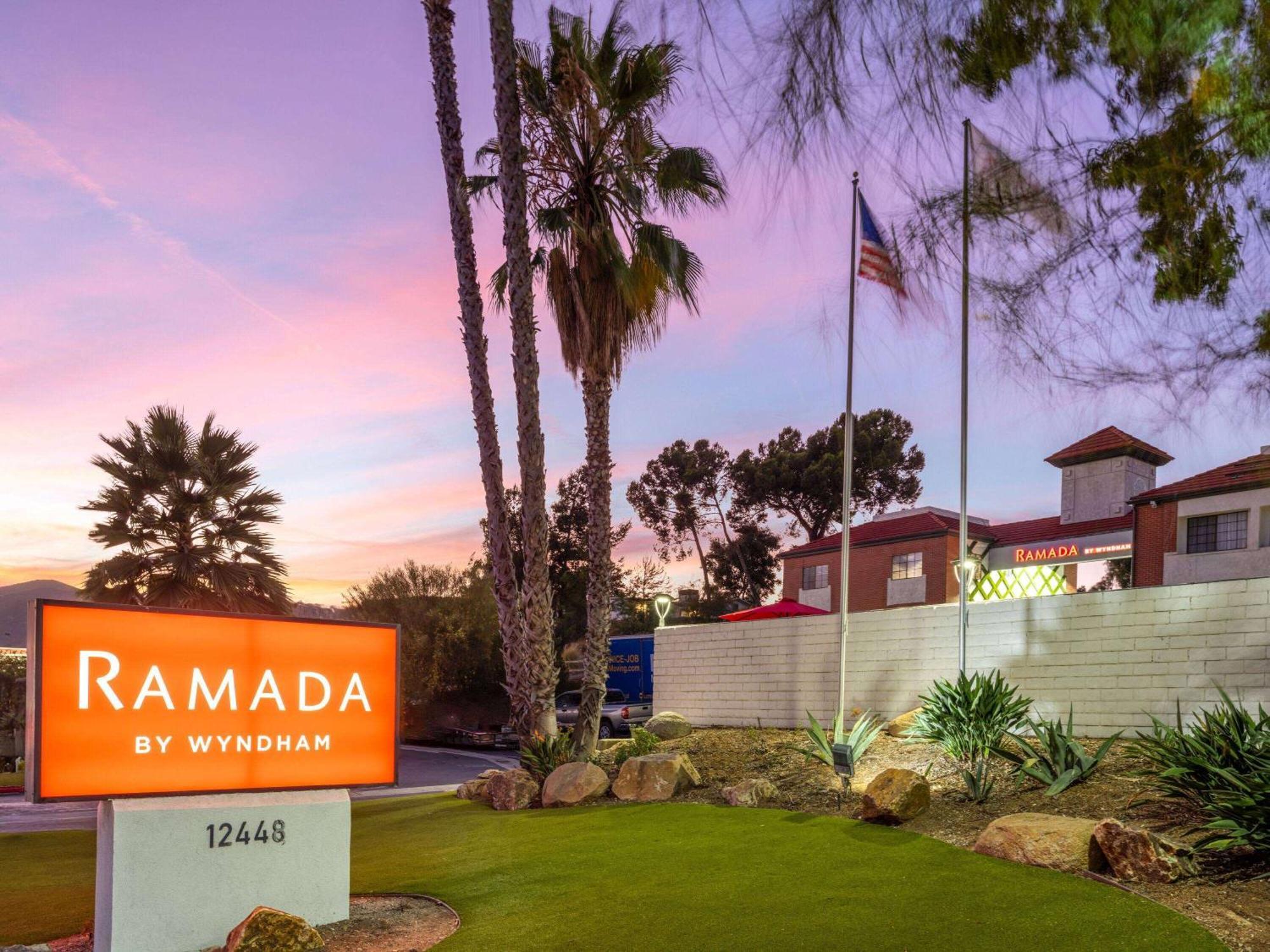 Ramada By Wyndham San Diego Poway Miramar Екстер'єр фото